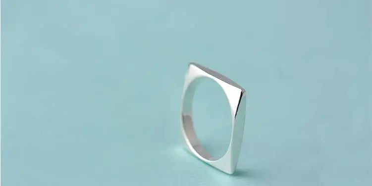 Inel cu design modern geometric pentru femei