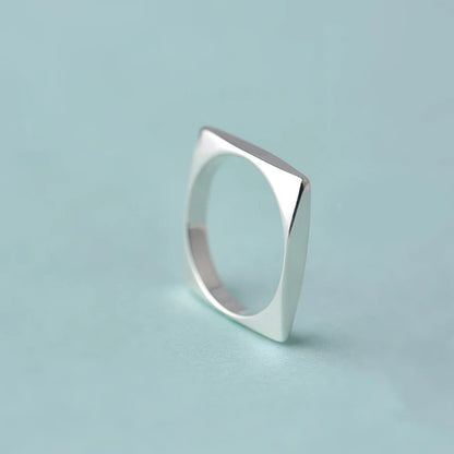 Inel cu design modern geometric pentru femei