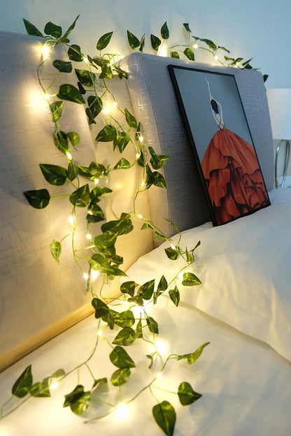 Viță de vie de iederă cu frunze verzi false de 2 metri cu șir de lumini LED pentru decorarea dormitorului de acasă, ghirlandă de plante artificiale strălucitoare, decor pentru acasă