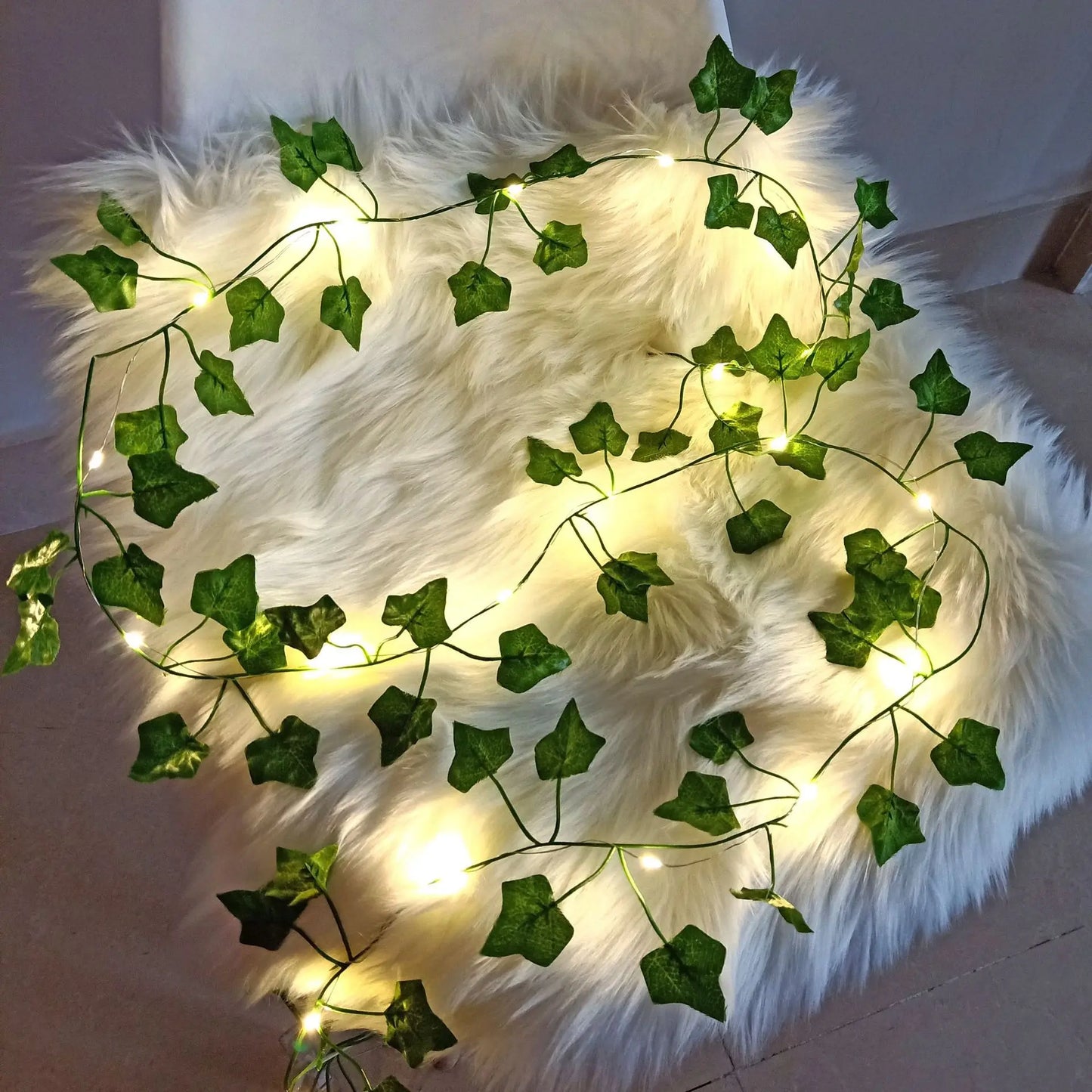 Viță de vie de iederă cu frunze verzi false de 2 metri cu șir de lumini LED pentru decorarea dormitorului de acasă, ghirlandă de plante artificiale strălucitoare, decor pentru acasă