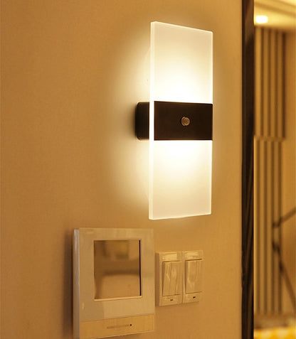 Lampă de perete cu LED fără fir cu senzor de mișcare, reîncărcabilă prin USB, acrilic, noptieră, scară, decor dormitor, accesoriu de iluminat de perete de interior