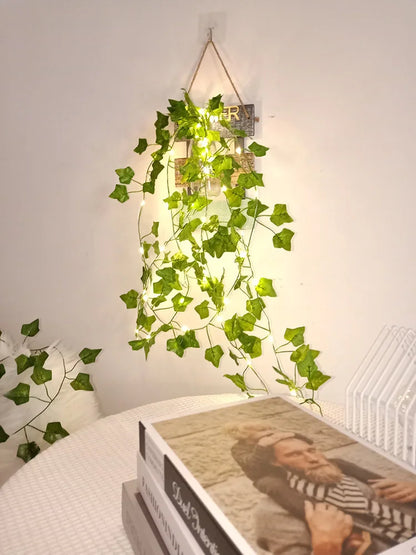 Viță de vie de iederă cu frunze verzi false de 2 metri cu șir de lumini LED pentru decorarea dormitorului de acasă, ghirlandă de plante artificiale strălucitoare, decor pentru acasă