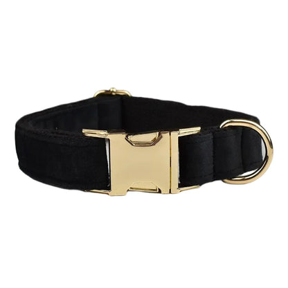 Set Deluxe pentru membrul pufos al familiei - Accesorii Deluxe din catifea neagra pentru catei - Accesoriile pot fi gravate (nu se vand personalizate!)