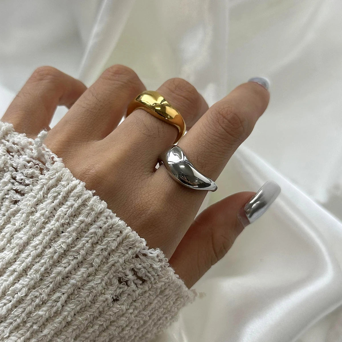 Youthway Charm Luxury 18k Gold Stainless Steel Smooth Wave Irregular Ring For Unisex Waterproof Anti Allergic Jewelry Gift