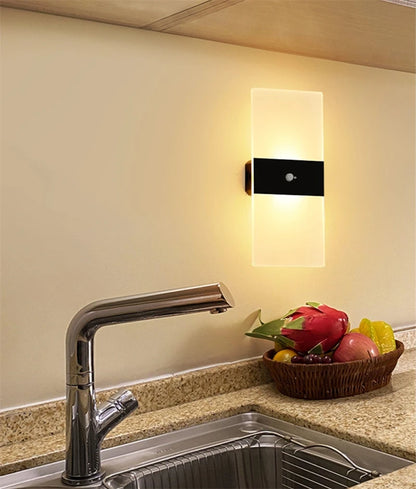 Lampă de perete cu LED fără fir cu senzor de mișcare, reîncărcabilă prin USB, acrilic, noptieră, scară, decor dormitor, accesoriu de iluminat de perete de interior