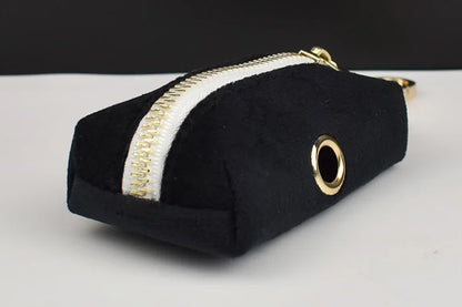 Set Deluxe pentru membrul pufos al familiei - Accesorii Deluxe din catifea neagra pentru catei - Accesoriile pot fi gravate (nu se vand personalizate!)