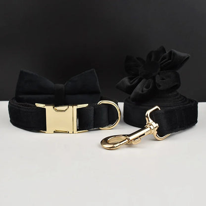 Set Deluxe pentru membrul pufos al familiei - Accesorii Deluxe din catifea neagra pentru catei - Accesoriile pot fi gravate (nu se vand personalizate!)
