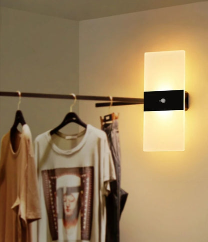 Lampă de perete cu LED fără fir cu senzor de mișcare, reîncărcabilă prin USB, acrilic, noptieră, scară, decor dormitor, accesoriu de iluminat de perete de interior